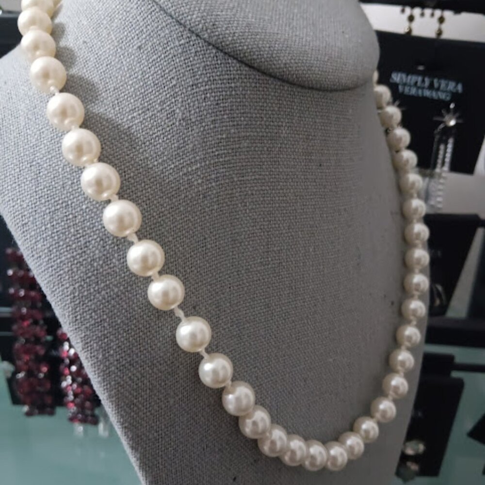NAPIER Romantic + Timeless Strand of Ivory Pearls Necklace**NEW! - Picture 4 of 6